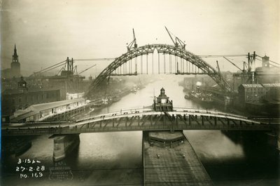 Il ponte di Tyne in costruzione, 27 febbraio 1928 da James Geddie